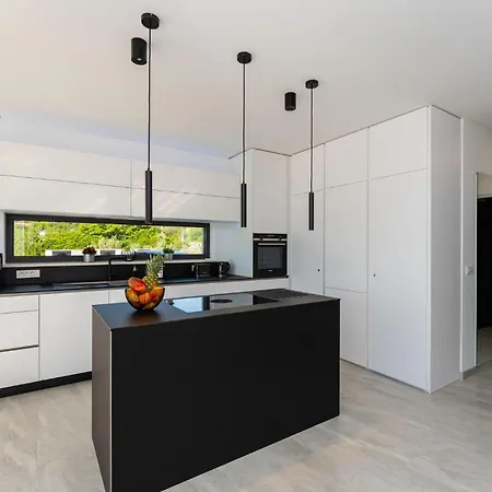 Lovely In With Kitchen *