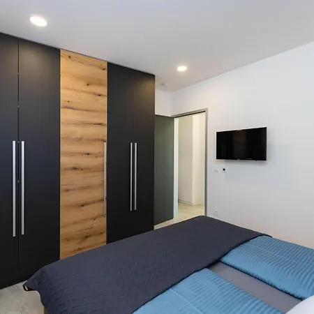 Lovely In With Kitchen
