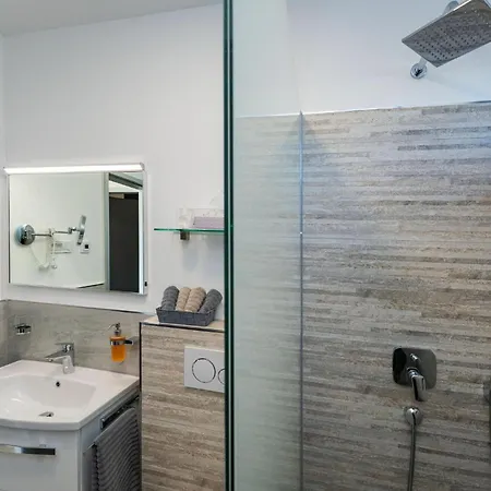 Lovely In With Kitchen *